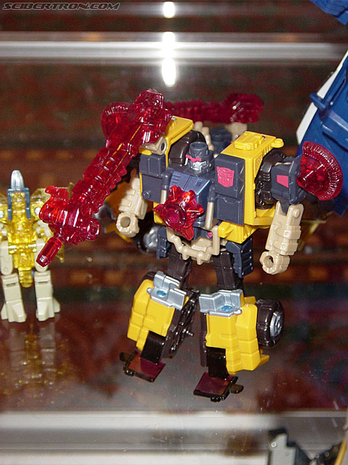 OTFCC 2003: Hasbro's Display - Transformers Event: Otfcc-2003-hasbro100