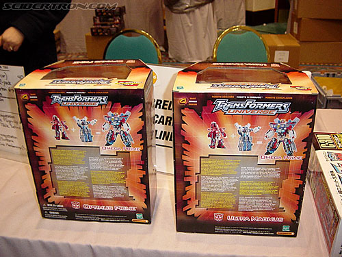 OTFCC 2003: Hasbro's Display - Transformers Event: Otfcc-2003-hasbro113