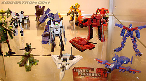 BotCon 2008: Transformers Universe (Classics 2.0) - Transformers Event: Universe003