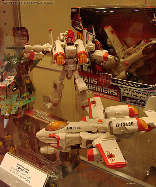 BotCon 2008: Transformers Universe (Classics 2.0) - Transformers Event: Universe045