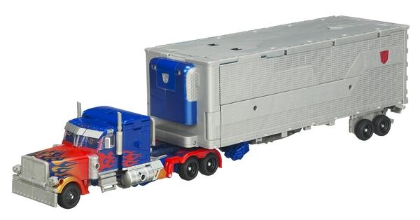 TF-MT-Ultimate-Optimus-Prime-Vehicle.jpg