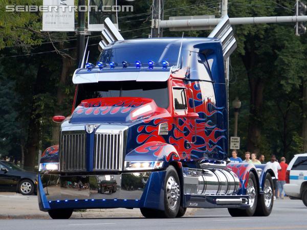 New galleries from Transformers 4 Chicago filming