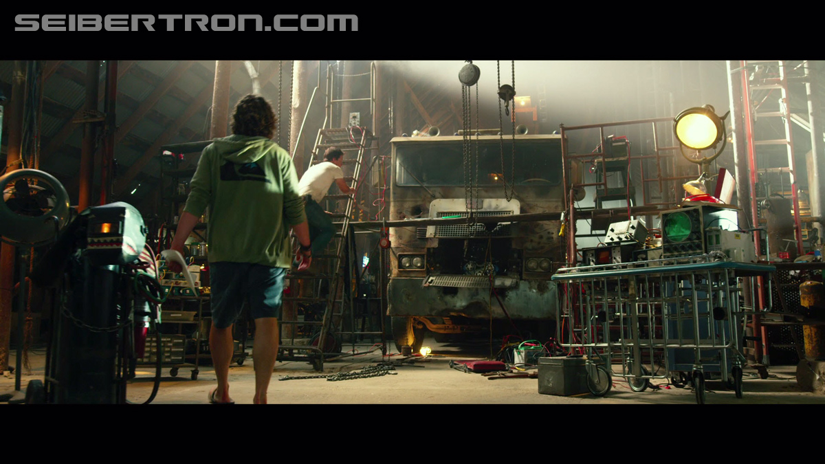 Transformers News: Massive Frame-By-Frame Gallery of Transformers Age of Extinction Teaser Trailer