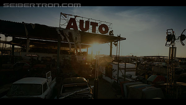 last-knight-trailer-170412-0345.jpg