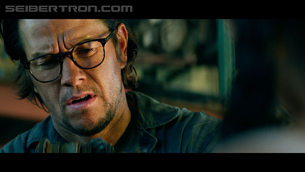 last-knight-trailer-170412-0360.jpg