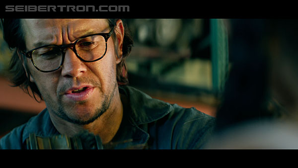 last-knight-trailer-170412-0365.jpg