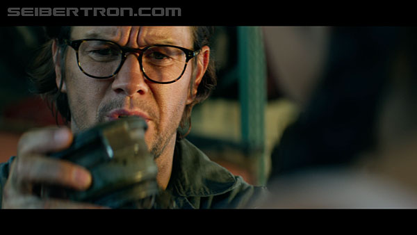 last-knight-trailer-170412-0400.jpg
