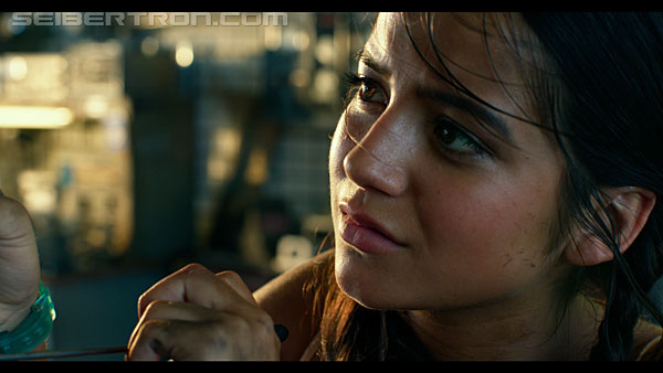 last-knight-trailer-170412-0403.jpg
