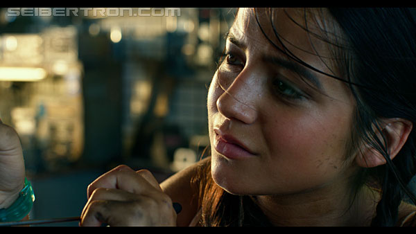 last-knight-trailer-170412-0404.jpg