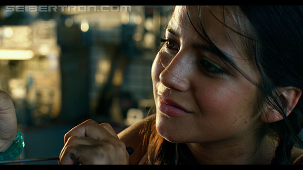 last-knight-trailer-170412-0406.jpg