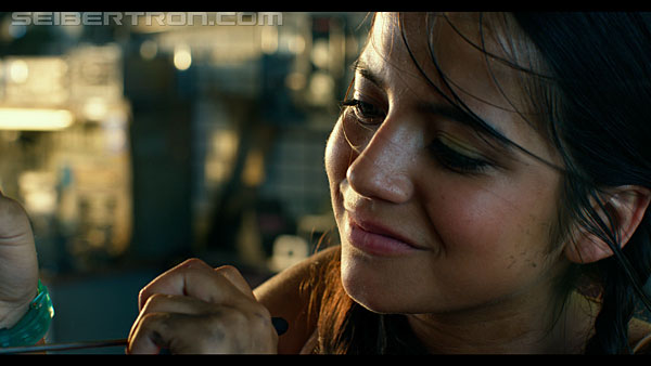 last-knight-trailer-170412-0408.jpg