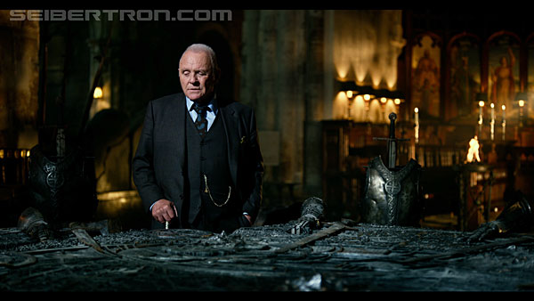 last-knight-trailer-170412-0448.jpg