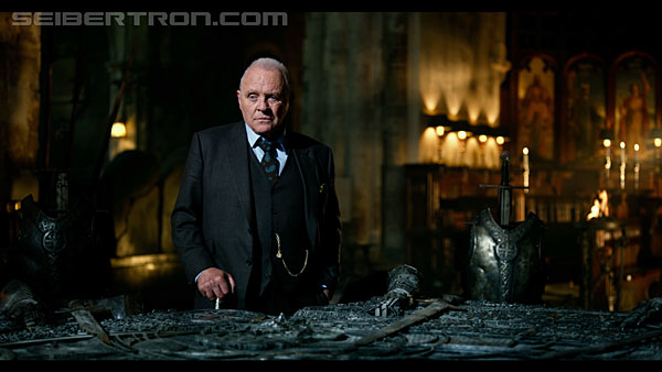 last-knight-trailer-170412-0461.jpg