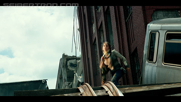 last-knight-trailer-170412-0462.jpg