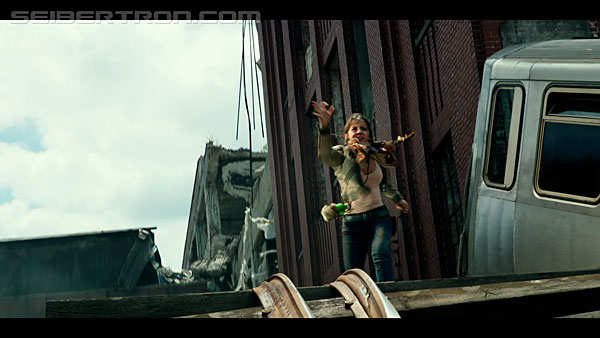 last-knight-trailer-170412-0465.jpg