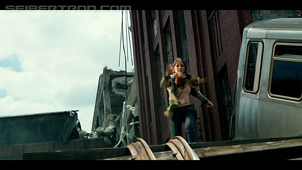 last-knight-trailer-170412-0466.jpg