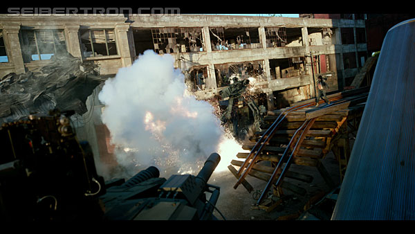 last-knight-trailer-170412-0474.jpg