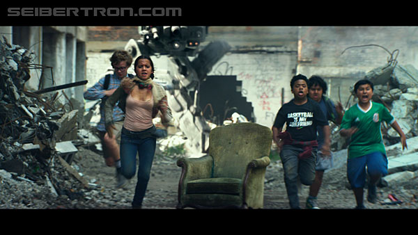 last-knight-trailer-170412-0478.jpg