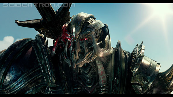 last-knight-trailer-170412-0497.jpg
