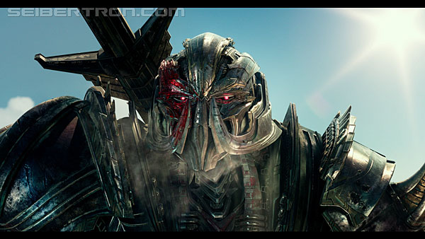 last-knight-trailer-170412-0504.jpg