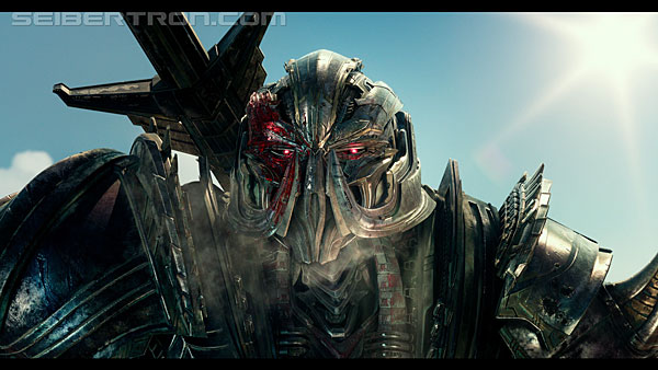 last-knight-trailer-170412-0505.jpg