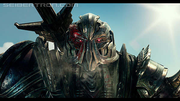 last-knight-trailer-170412-0507.jpg