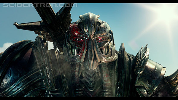 last-knight-trailer-170412-0510.jpg