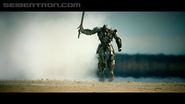 last-knight-trailer-170412-0515.jpg