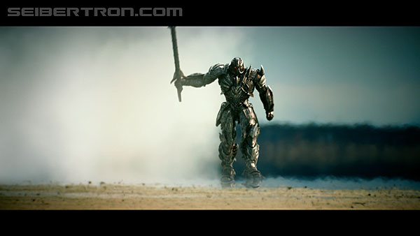 last-knight-trailer-170412-0518.jpg
