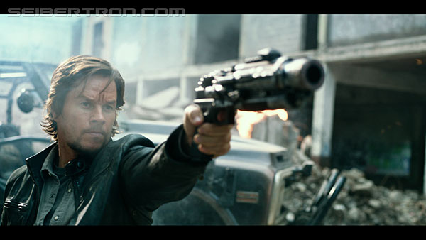 last-knight-trailer-170412-0531.jpg