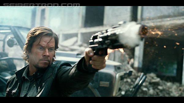 last-knight-trailer-170412-0535.jpg