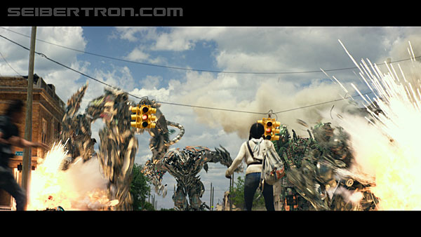 last-knight-trailer-170412-0539.jpg