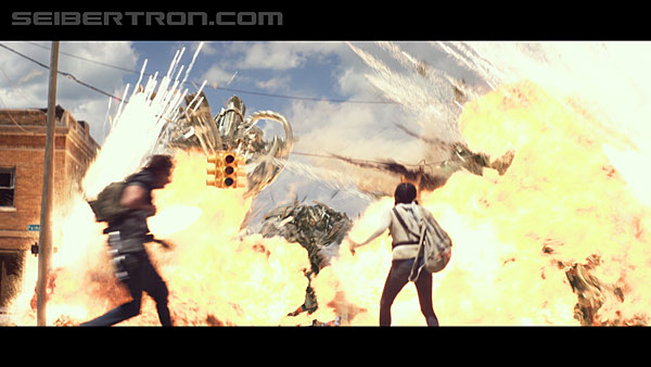 last-knight-trailer-170412-0542.jpg
