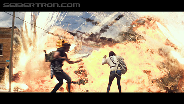 last-knight-trailer-170412-0544.jpg