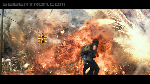 last-knight-trailer-170412-0551.jpg