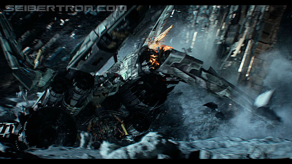 last-knight-trailer-170412-0593.jpg