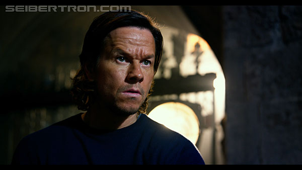 last-knight-trailer-170412-0626.jpg