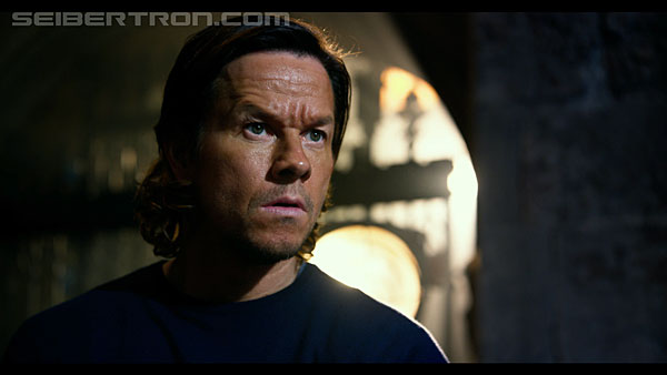 last-knight-trailer-170412-0631.jpg