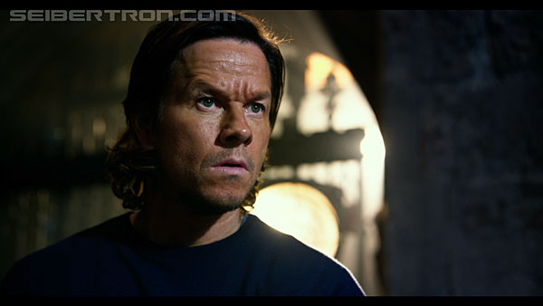last-knight-trailer-170412-0632.jpg