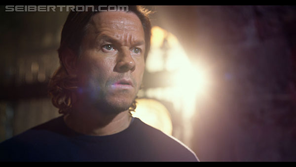 last-knight-trailer-170412-0644.jpg