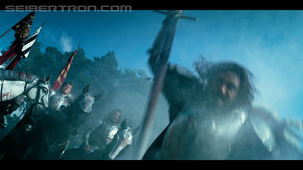 last-knight-trailer-170412-0660.jpg