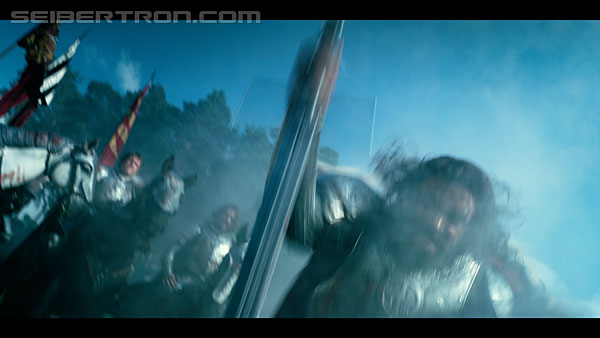last-knight-trailer-170412-0661.jpg