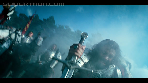 last-knight-trailer-170412-0662.jpg