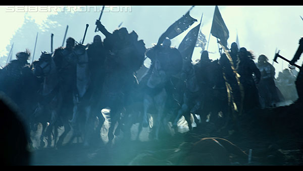 last-knight-trailer-170412-0676.jpg