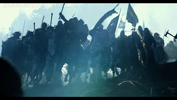 last-knight-trailer-170412-0677.jpg