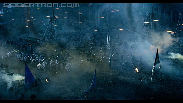 last-knight-trailer-170412-0697.jpg