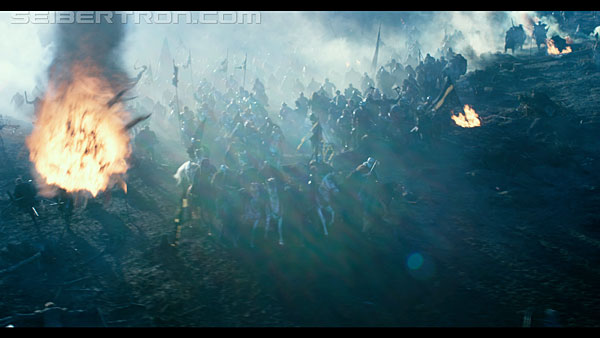 last-knight-trailer-170412-0699.jpg