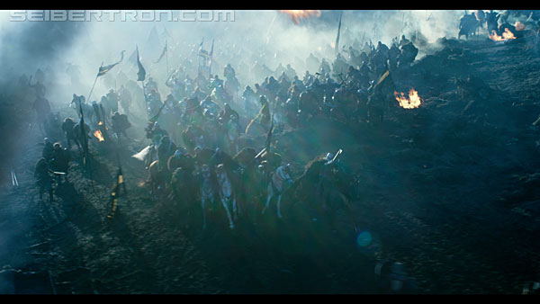 last-knight-trailer-170412-0702.jpg