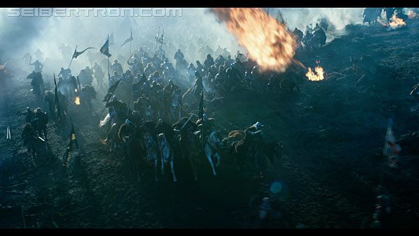 last-knight-trailer-170412-0704.jpg