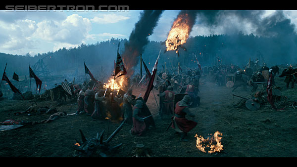 last-knight-trailer-170412-0707.jpg